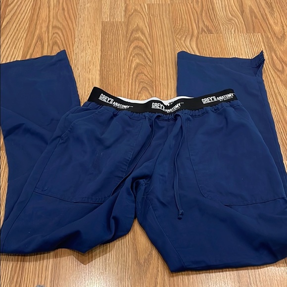 Navy Size S Scrubs top & bottom!! - Picture 3 of 4
